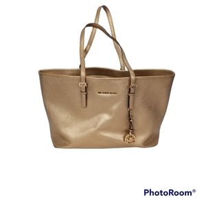 Michael Kors  Jet Set Travel Zip Top Saffiano shoulder bag